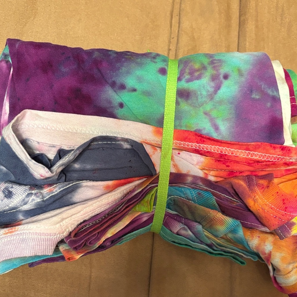 Five Gildan and Hanes Tie-Dye T-shirts with various colors.  100% cotton.